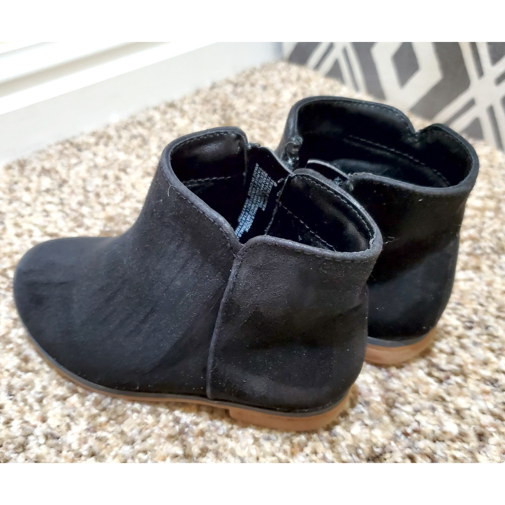 Cat & Jack Girls Black Ankle Boots Size 8 Faux Suede Side Zip Casual Booties - Picture 2 of 7